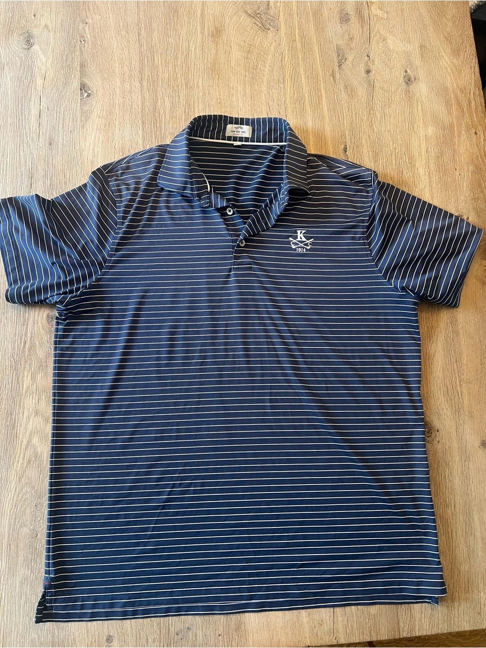 Title:
Knickerbocker Country Club 1914 Classic Fit Golf Polo Men’s L Navy Stripe